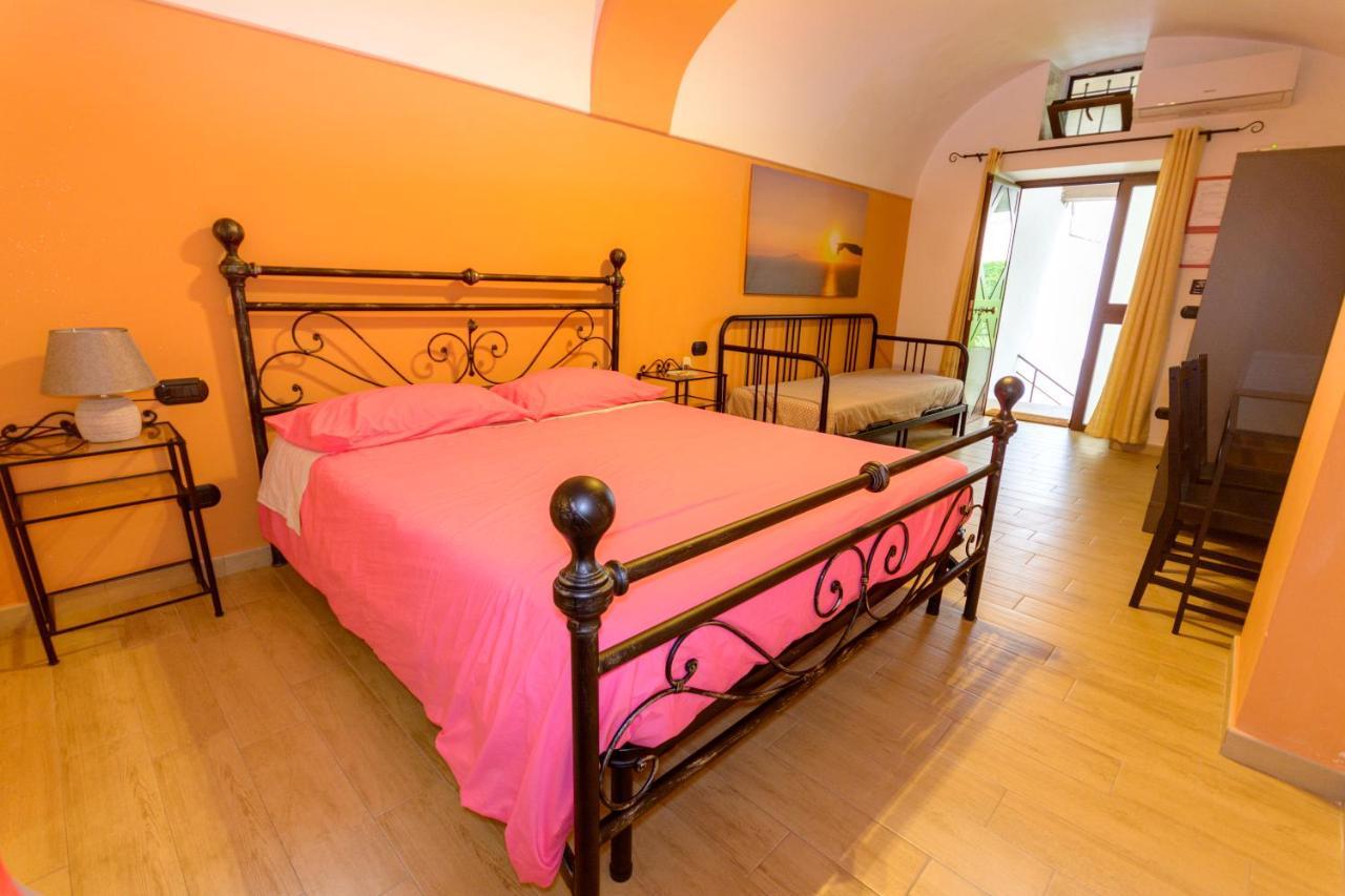 Quintessenza - Sorrento Coast Rentroom วีโกเอเกวนเซ ภายนอก รูปภาพ