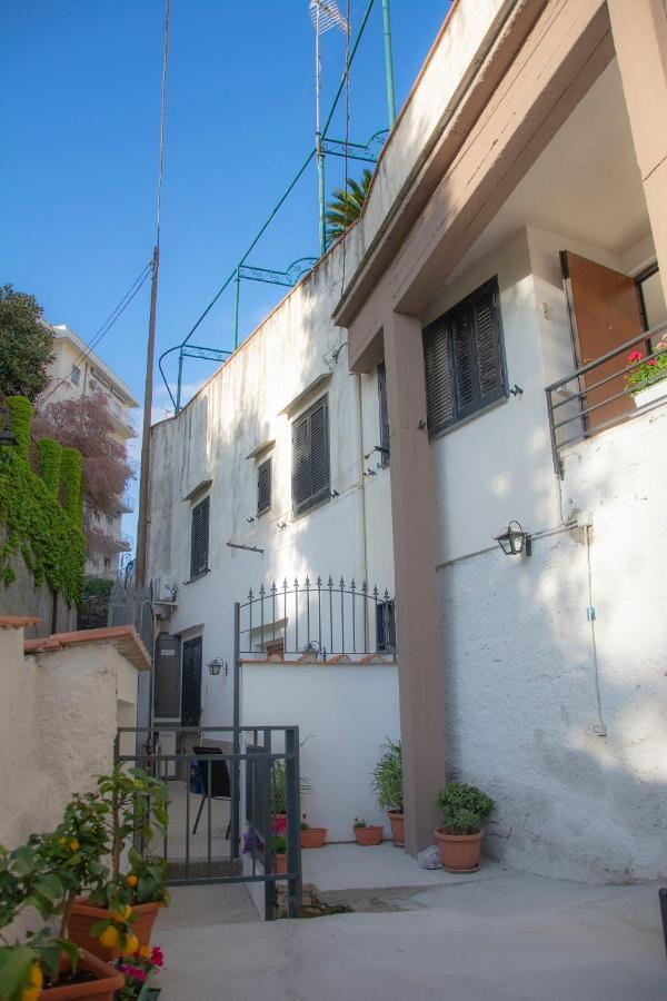 Quintessenza - Sorrento Coast Rentroom วีโกเอเกวนเซ ภายนอก รูปภาพ